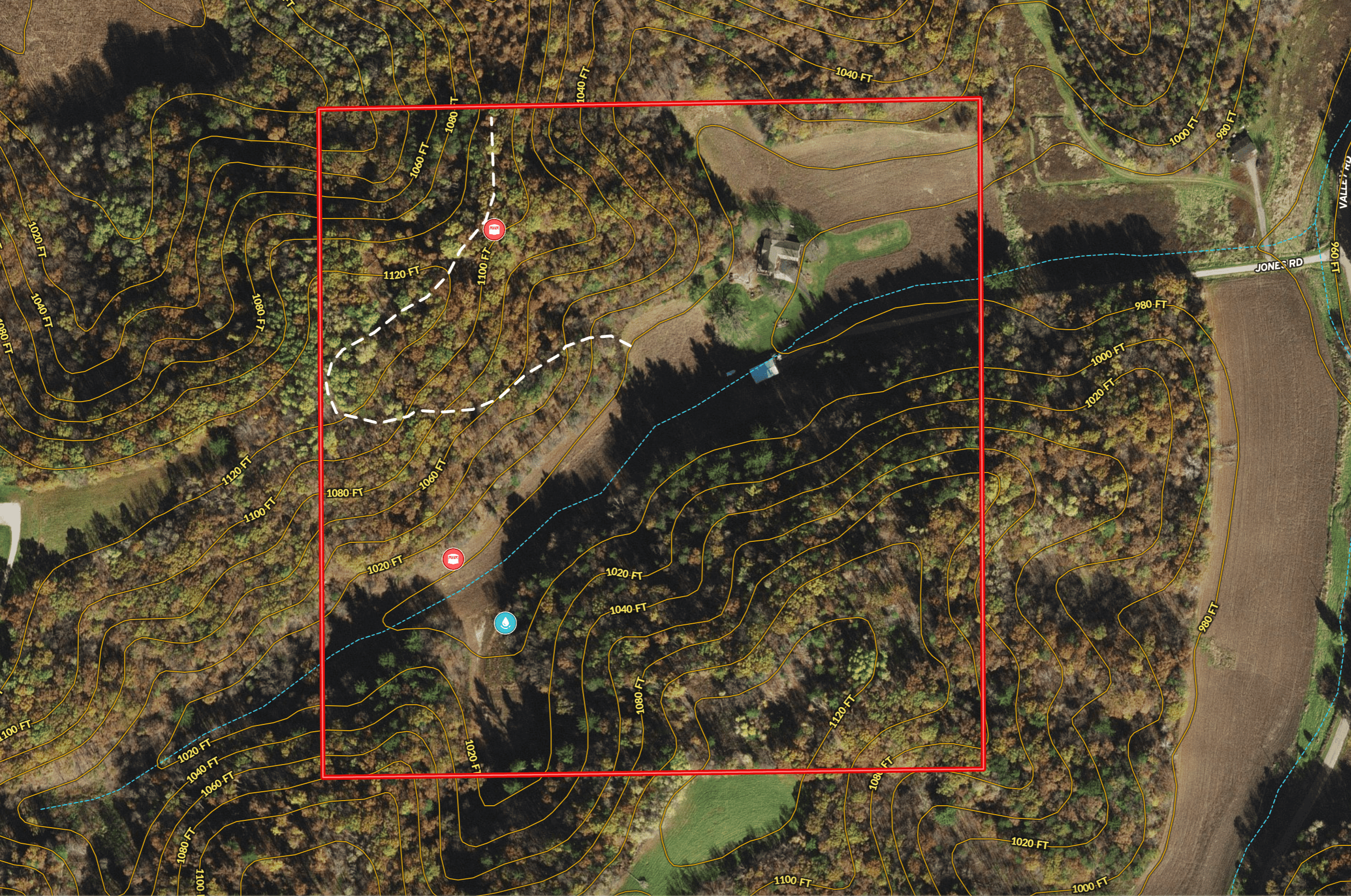 Charming Country Home with Trophy Whitetail Hunting in Juneau County, WI