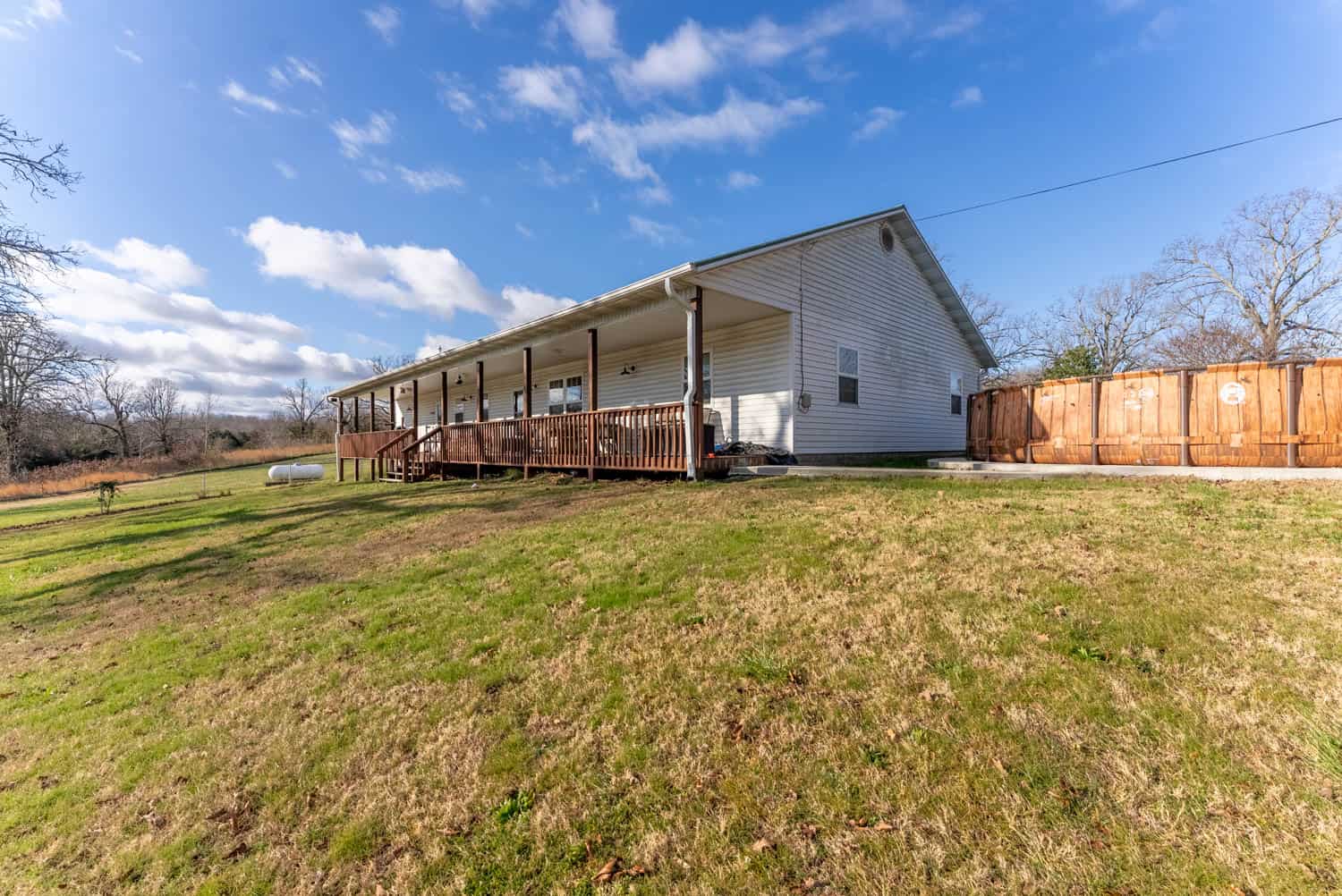 COUNTRY HOME WITH SHOP AND 20 ACRES FOR SALE SALEM AR