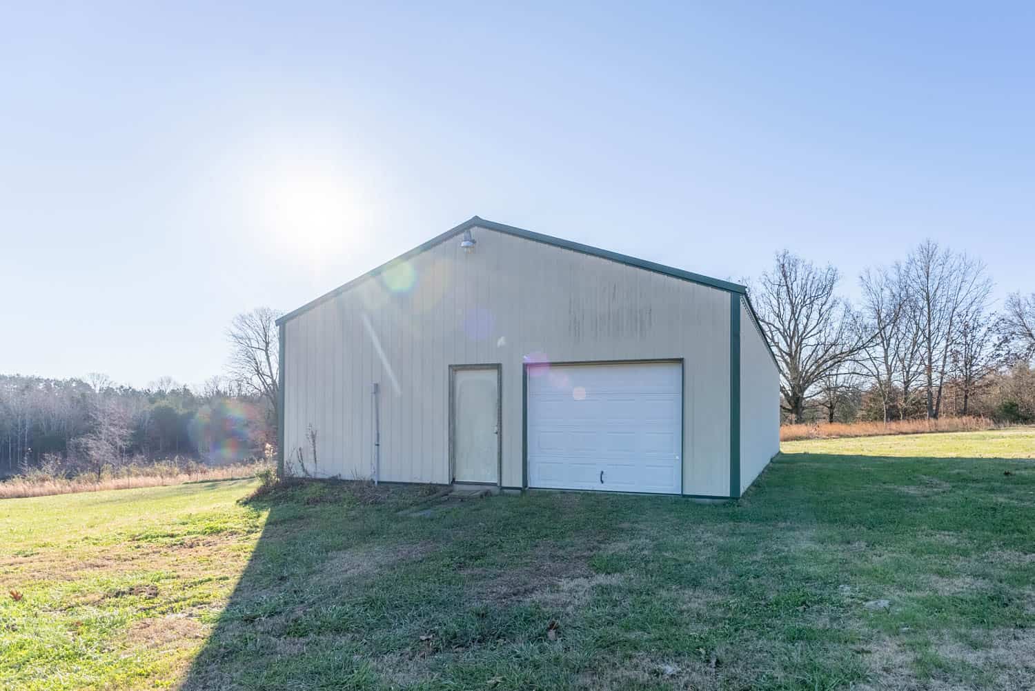 COUNTRY HOME WITH SHOP AND 20 ACRES FOR SALE SALEM AR