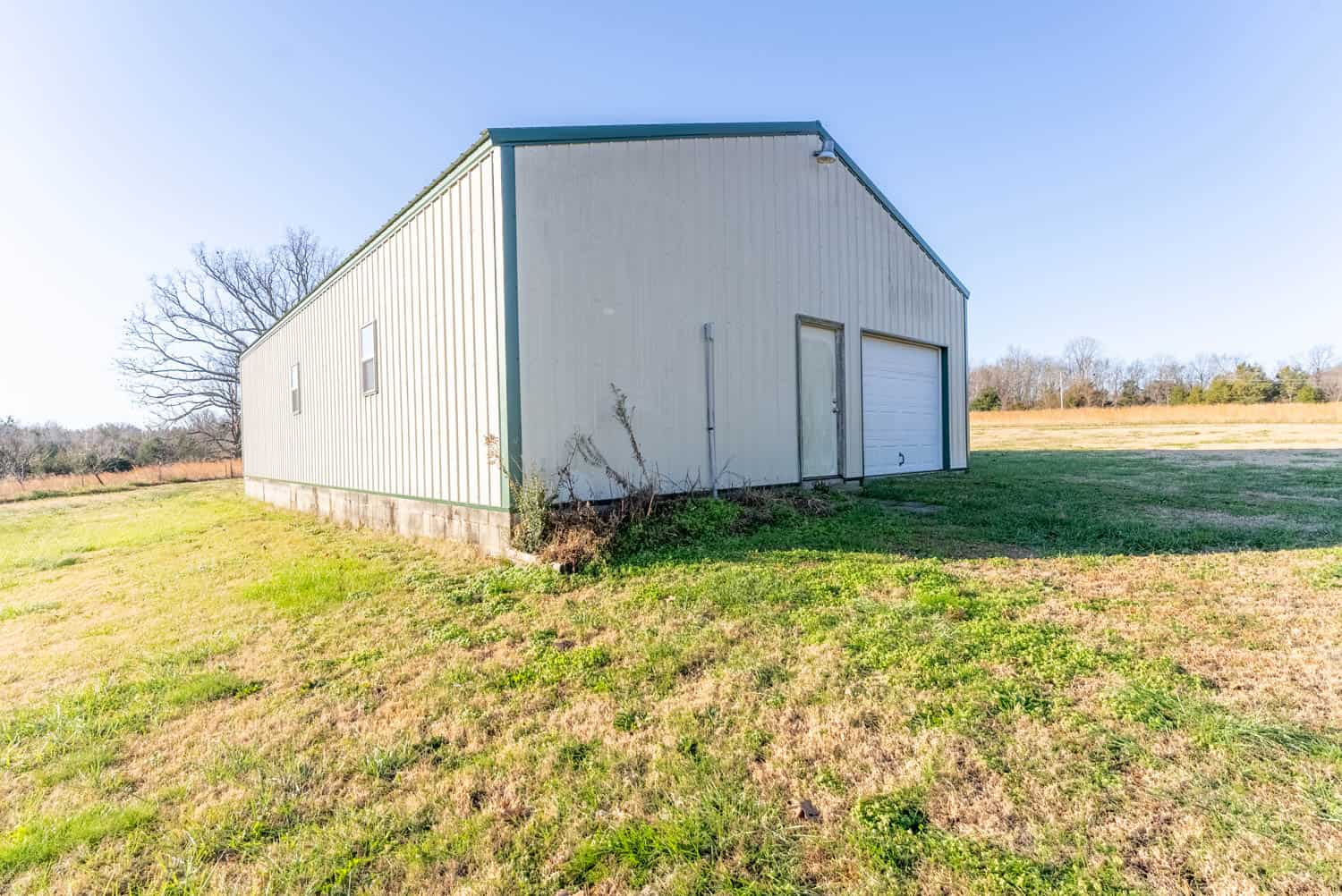COUNTRY HOME WITH SHOP AND 20 ACRES FOR SALE SALEM AR