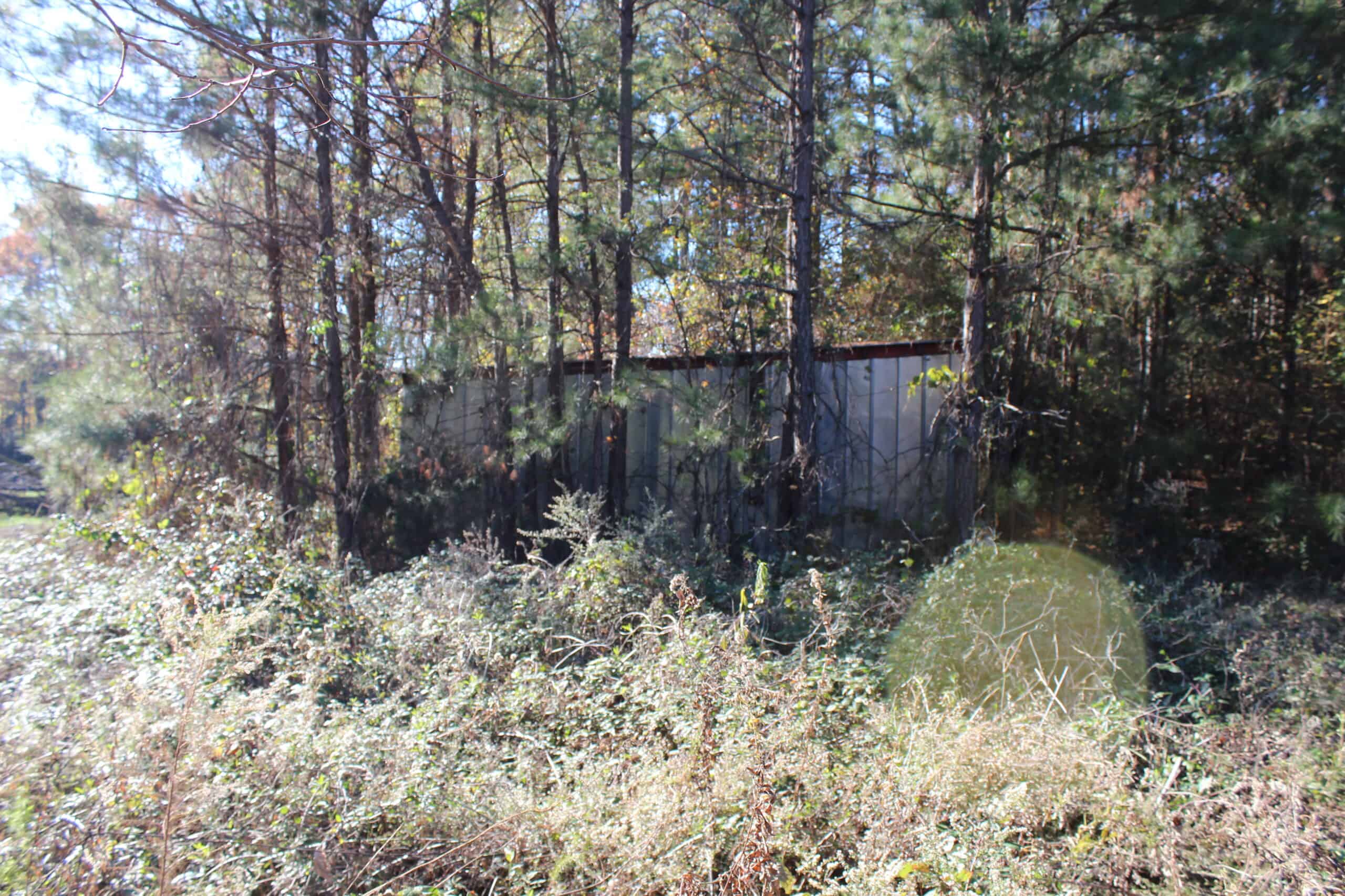 24 acres of beautiful hardwoods close to Lake Hartwell