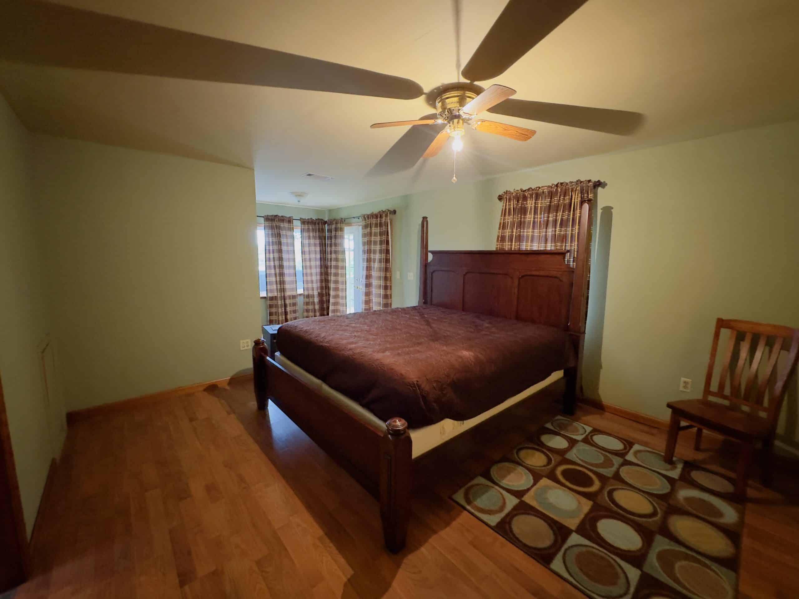 HOME WITH LARGE HUNTING ACREAGE AND FARMING LAND IN ARKANSAS