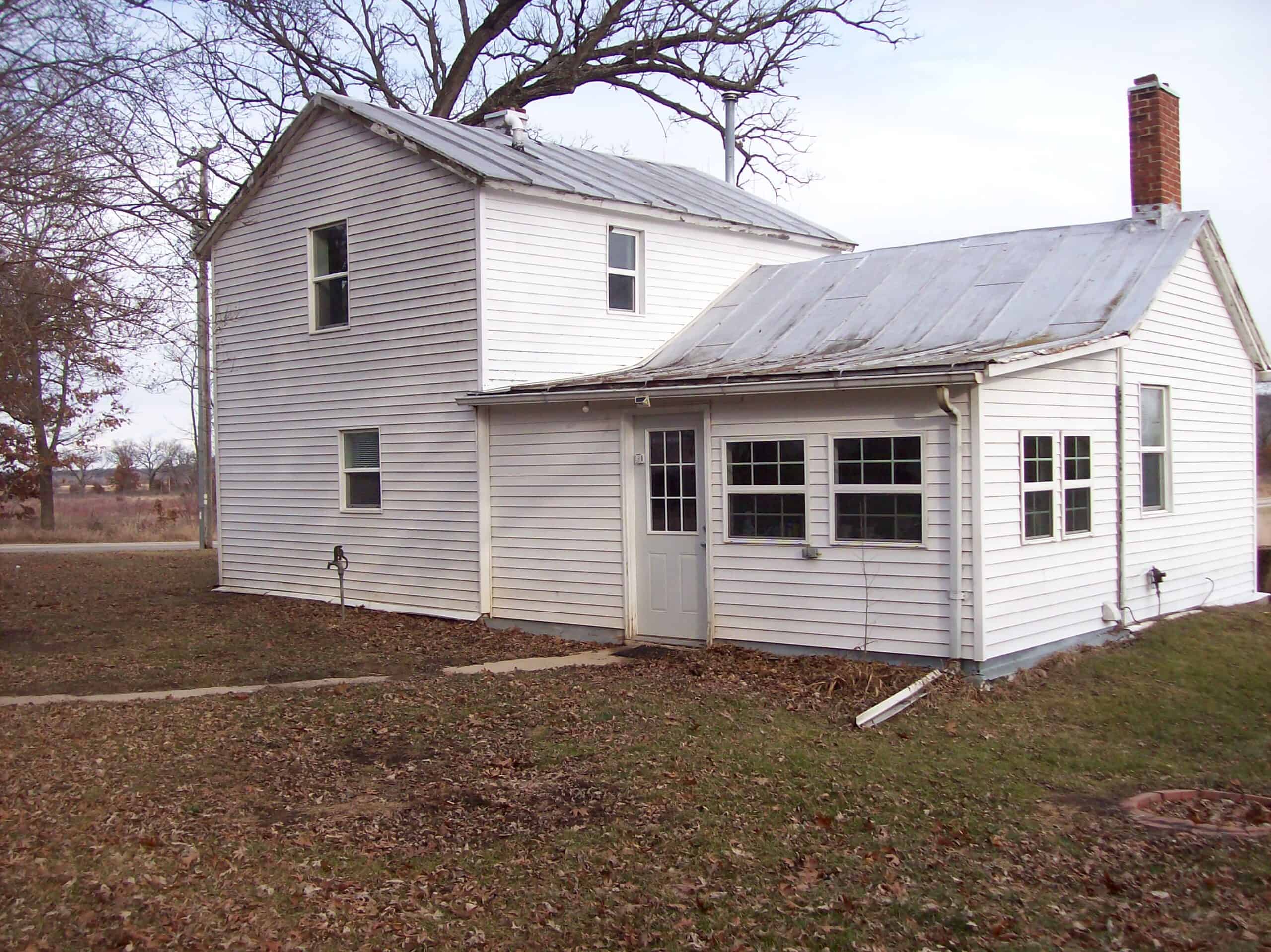 2 Homes and a Barn in Green Lake County