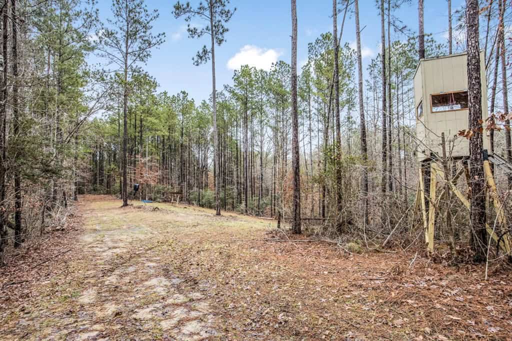 100 Acres in West Feliciana with 2 Bed/1 Bath Camp