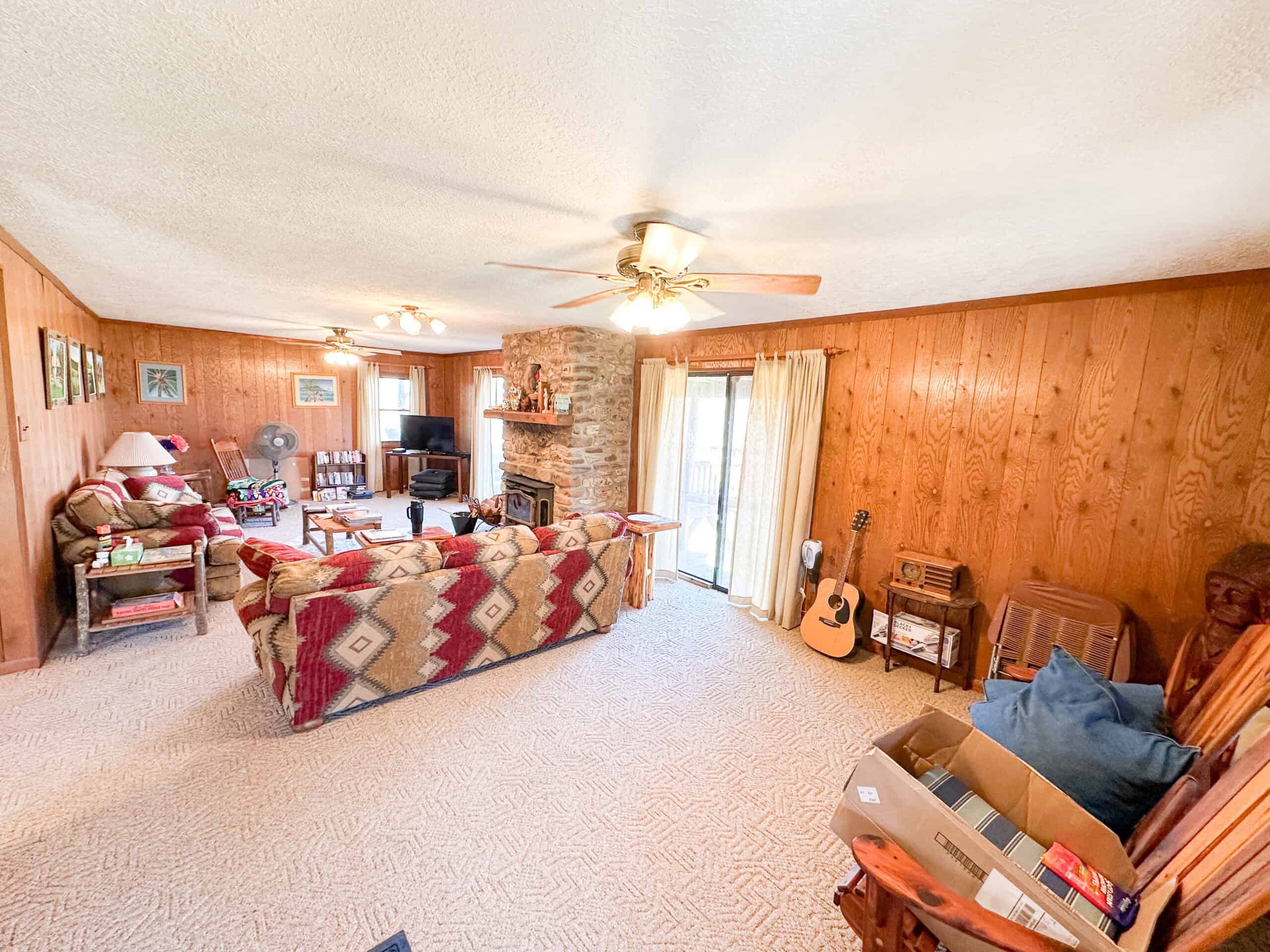 Farm and Home for Sale in Bunker, Missouri