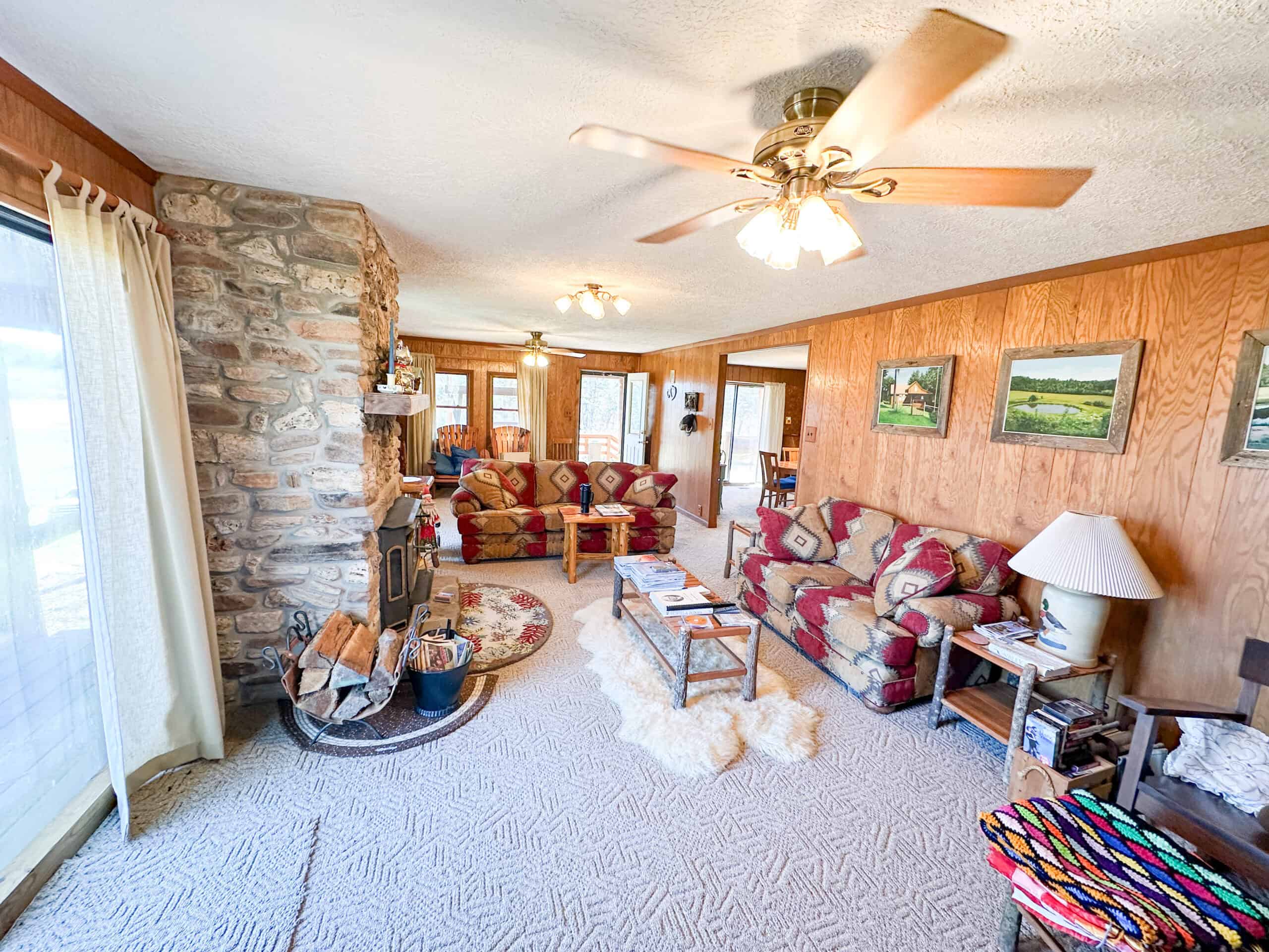 Farm and Home for Sale in Bunker, Missouri