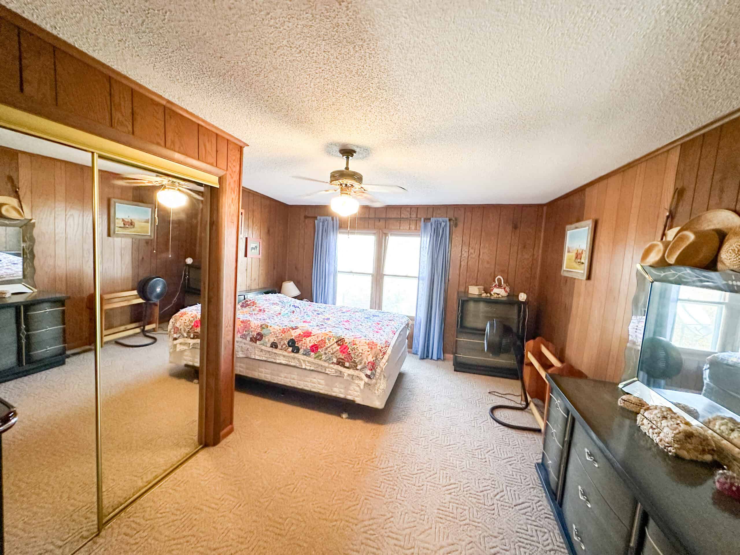 Farm and Home for Sale in Bunker, Missouri