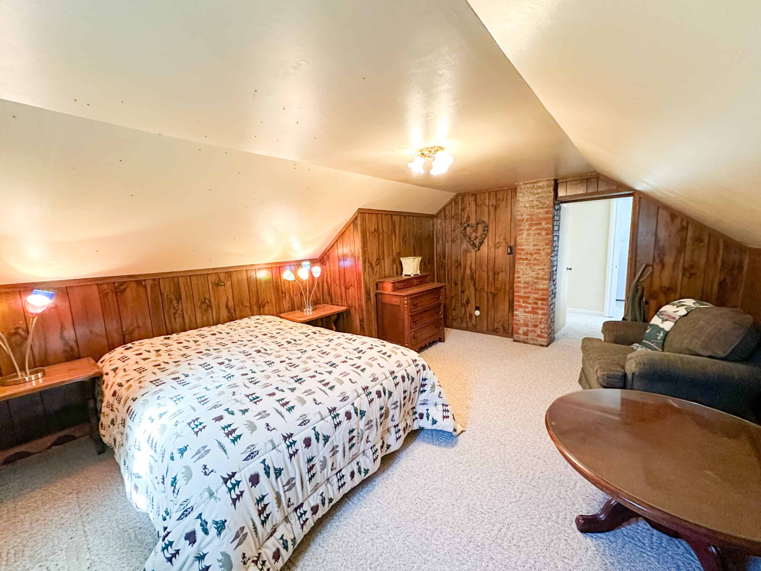 Farm and Home for Sale in Bunker, Missouri