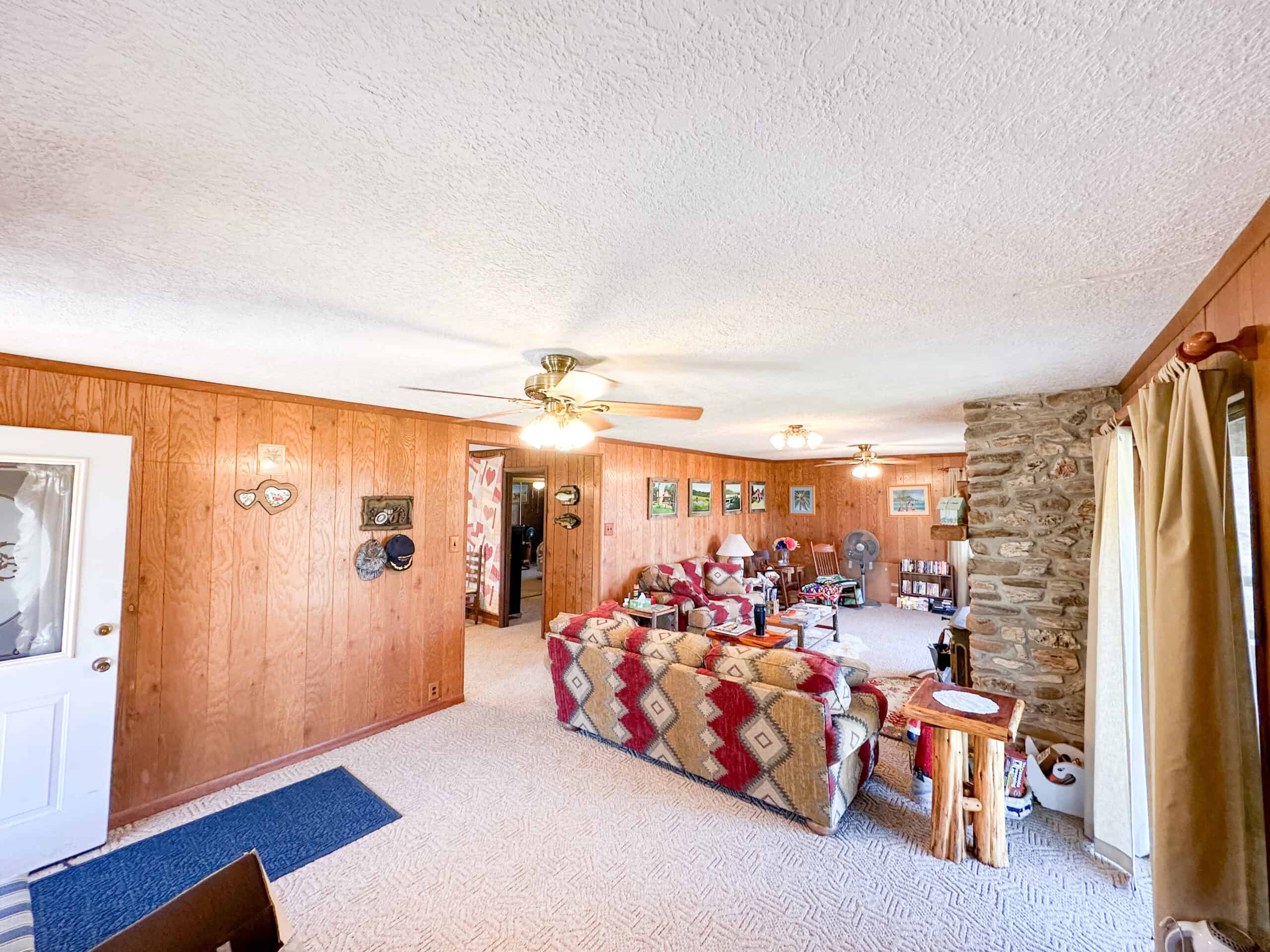Farm and Home for Sale in Bunker, Missouri