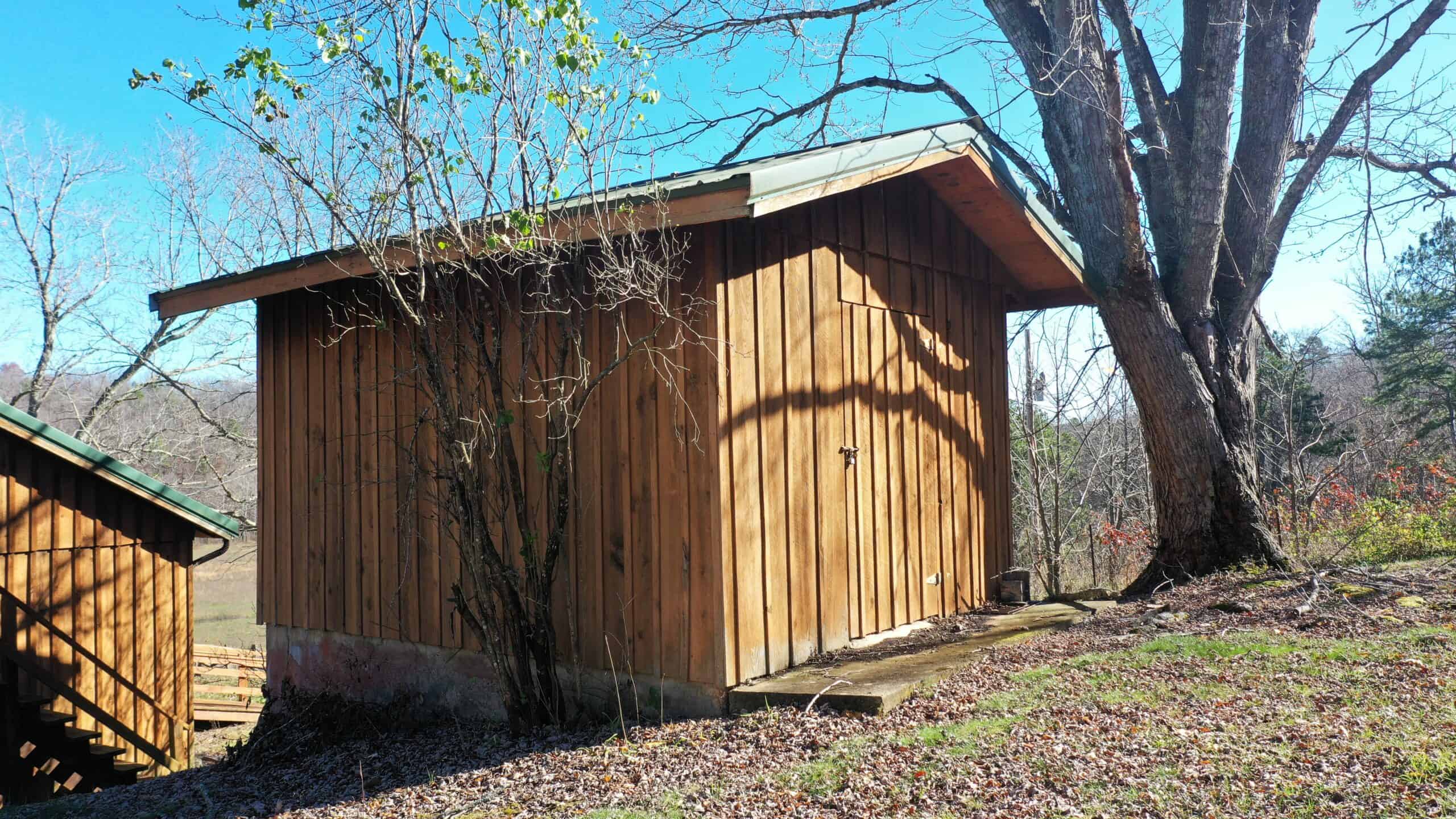 Farm and Home for Sale in Bunker, Missouri