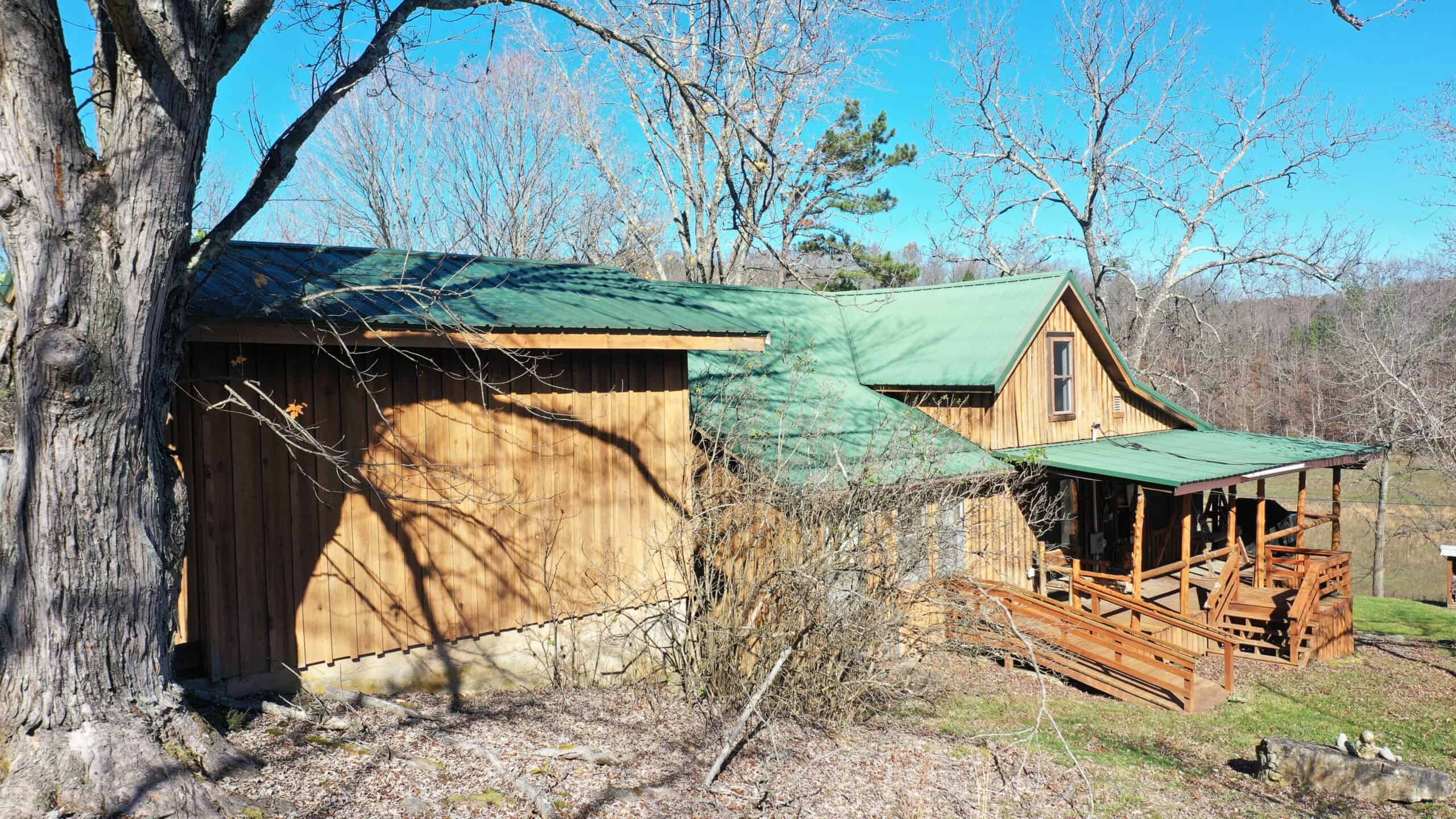 Farm and Home for Sale in Bunker, Missouri