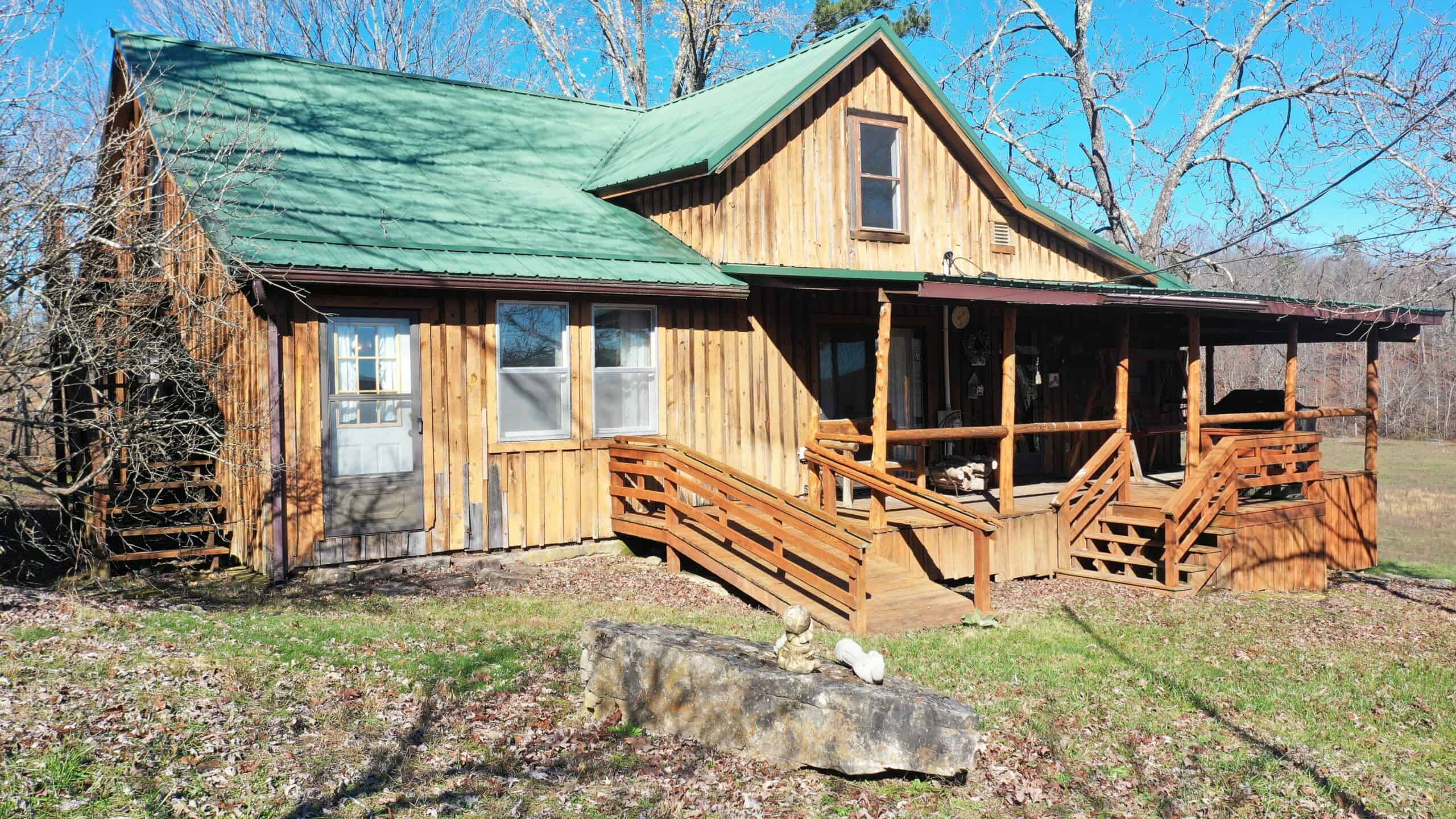 Farm and Home for Sale in Bunker, Missouri