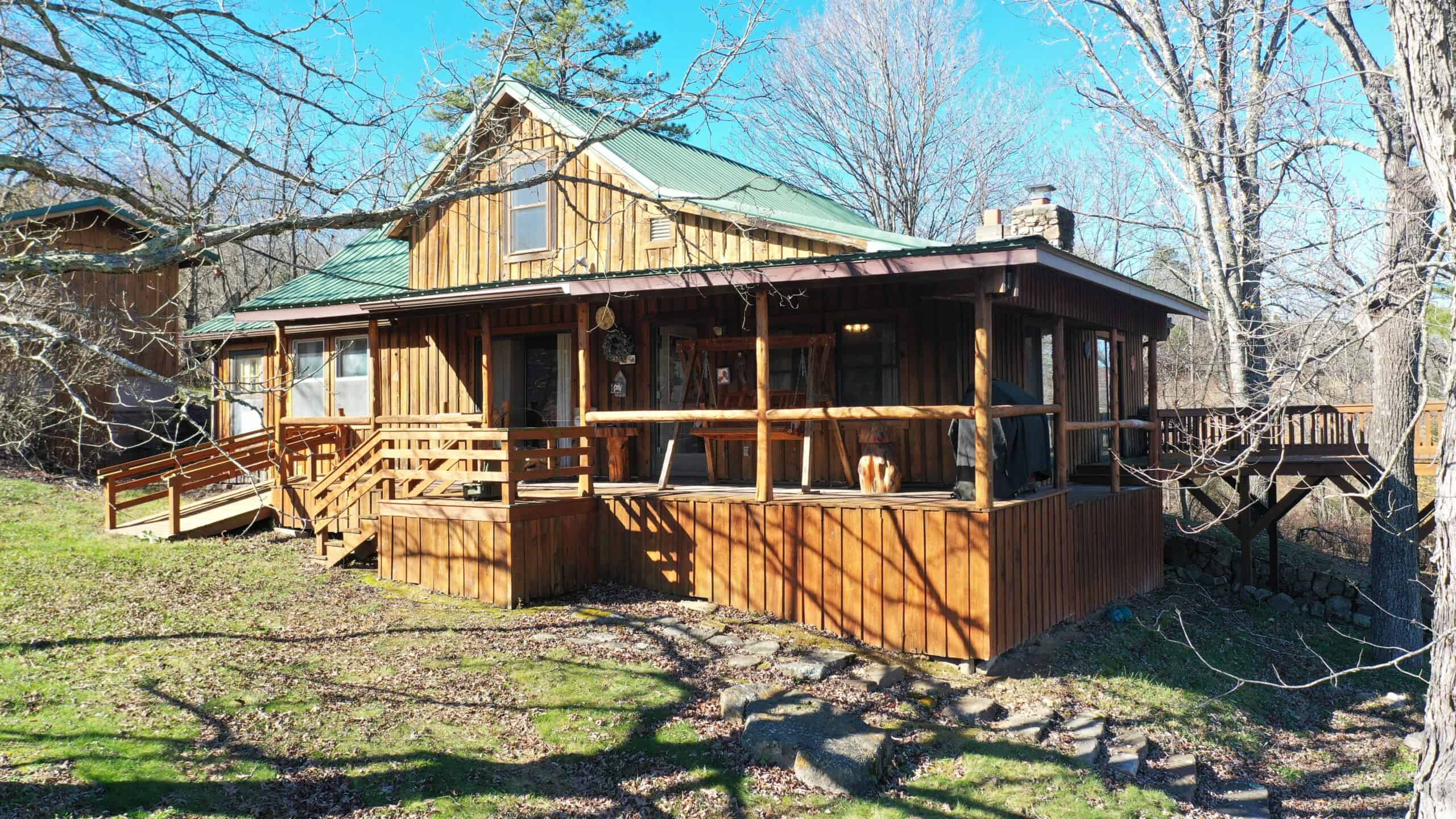 Farm and Home for Sale in Bunker, Missouri