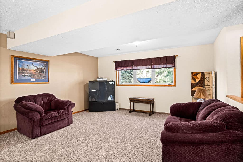 Country Home on 70 Wooded Acres For Sale in Finlayson MN