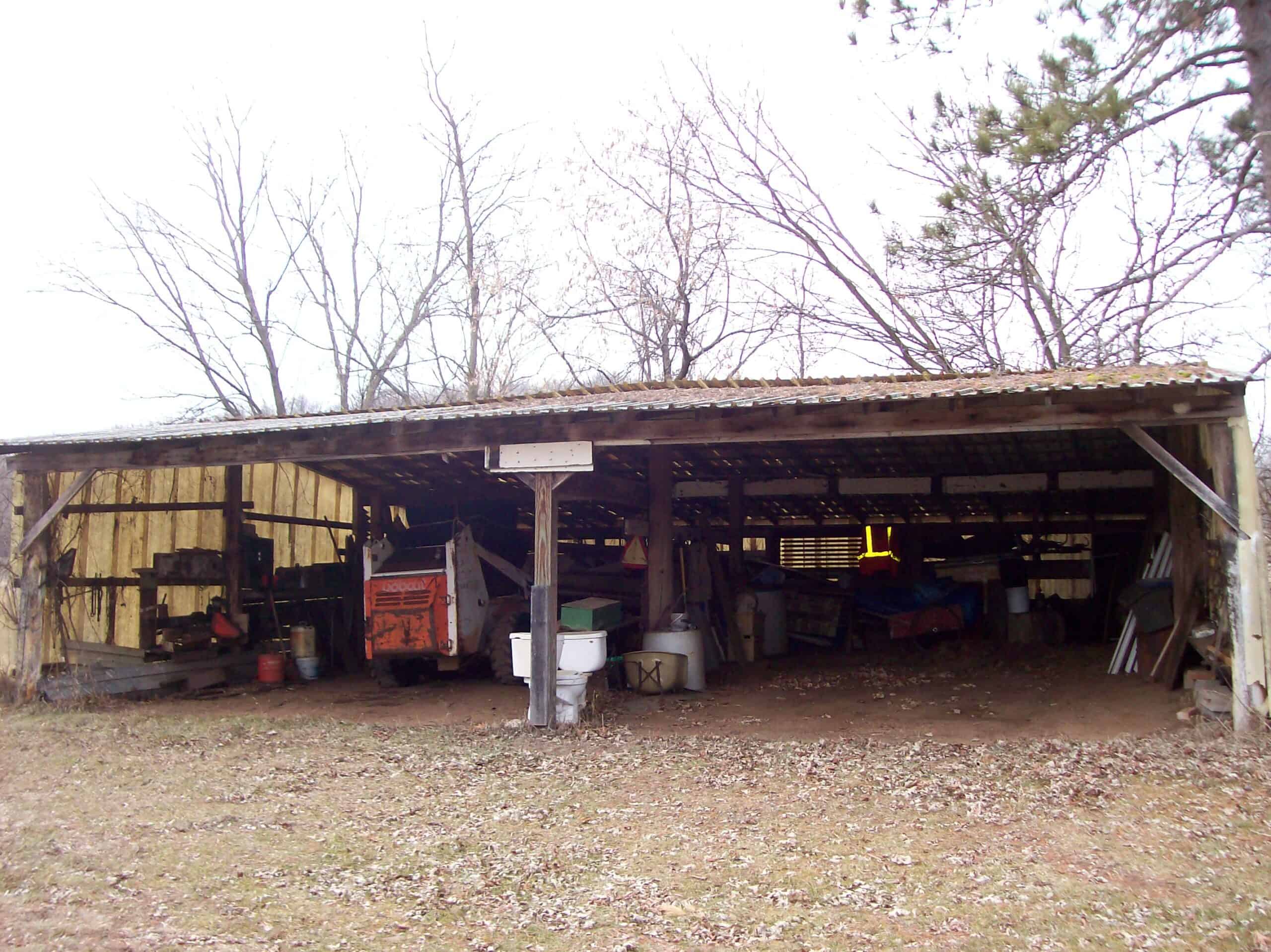 2 Homes and a Barn in Green Lake County