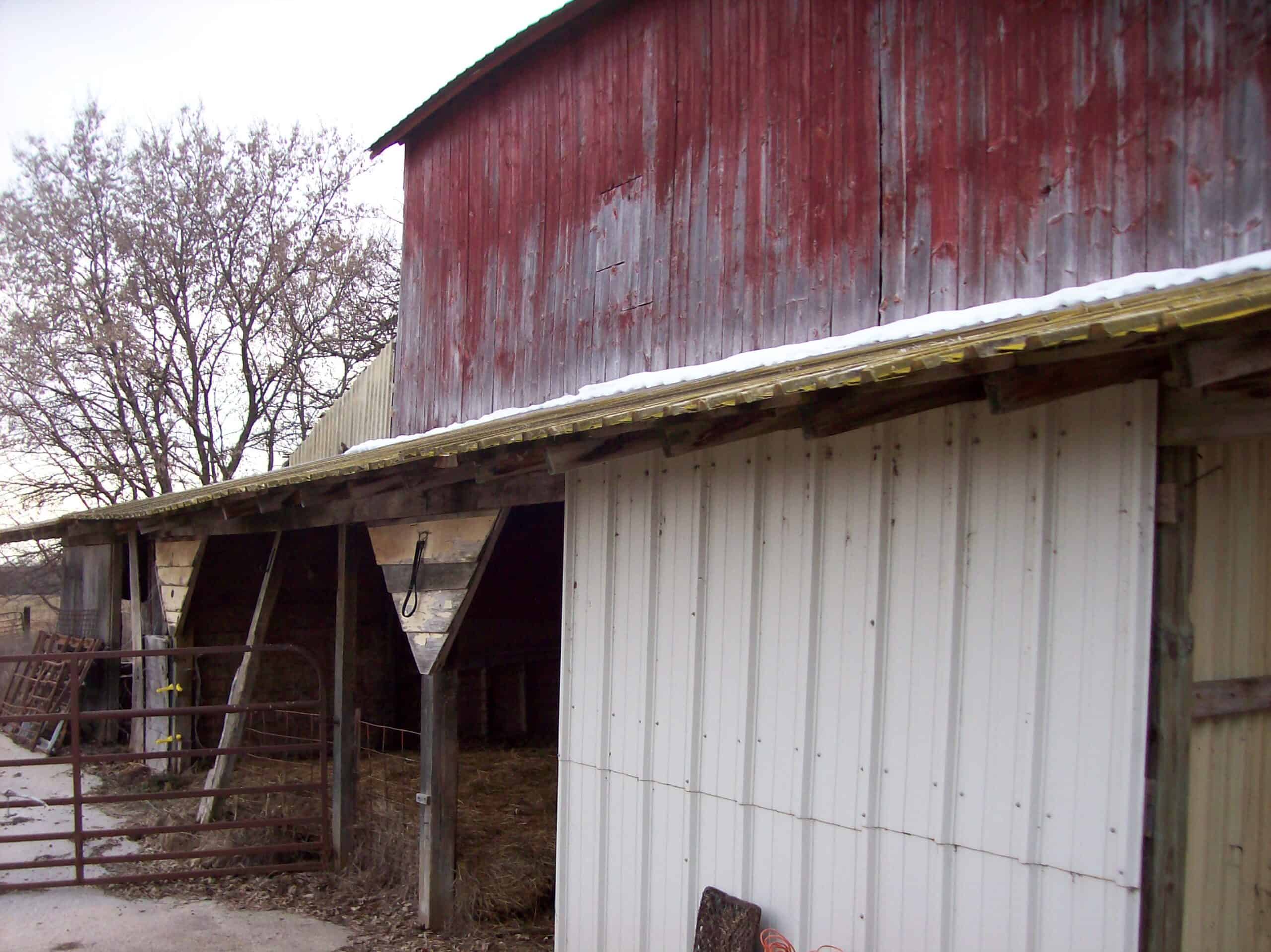 2 Homes and a Barn in Green Lake County