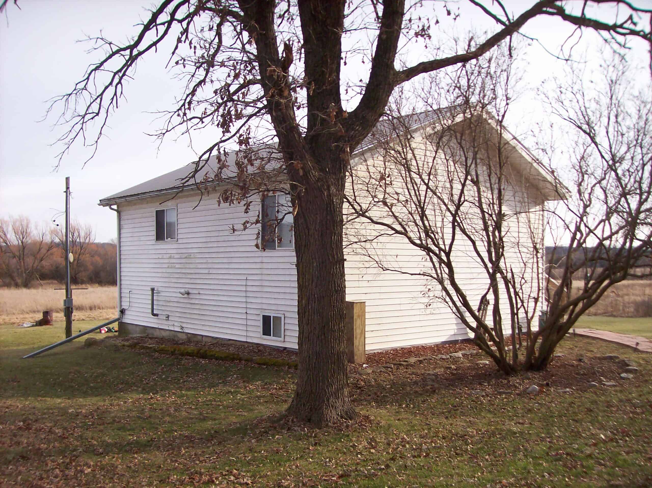 2 Homes and a Barn in Green Lake County