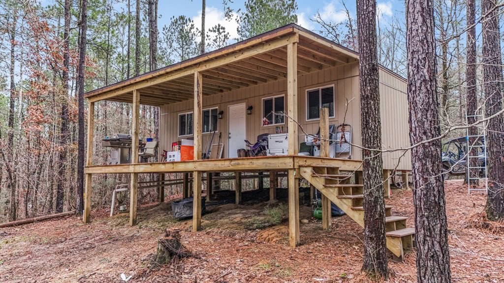 100 Acres in West Feliciana with 2 Bed/1 Bath Camp