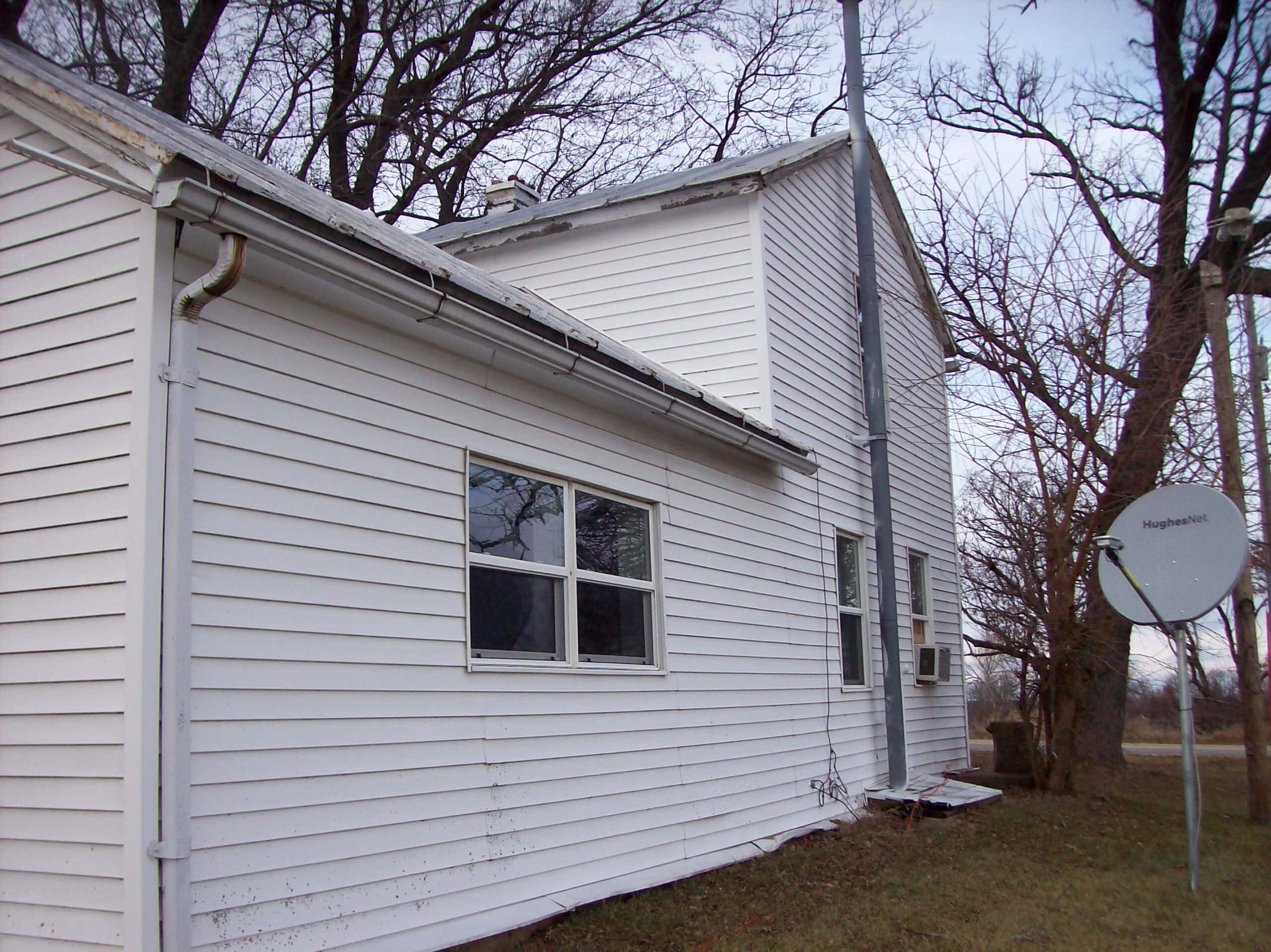 2 Homes and a Barn in Green Lake County
