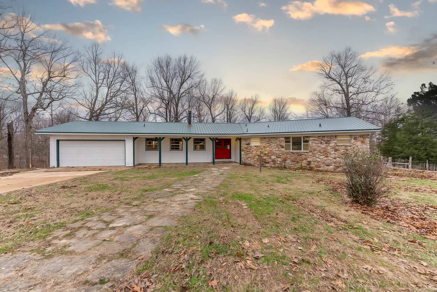 OZARKS COUNTRY HOME & FARM FOR SALE NEAR SALEM AR