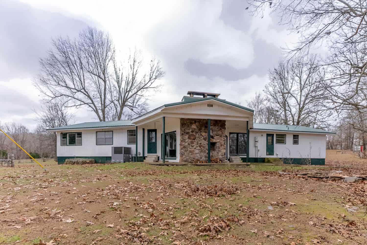 OZARKS COUNTRY HOME & FARM FOR SALE NEAR SALEM AR
