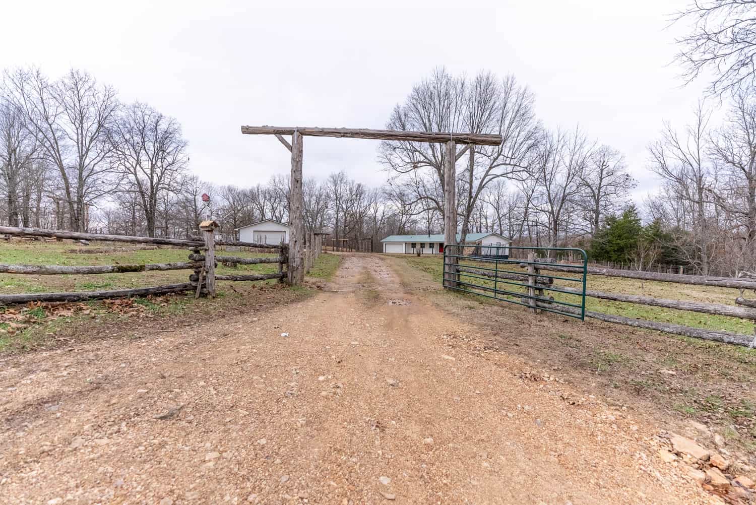 OZARKS COUNTRY HOME & FARM FOR SALE NEAR SALEM AR