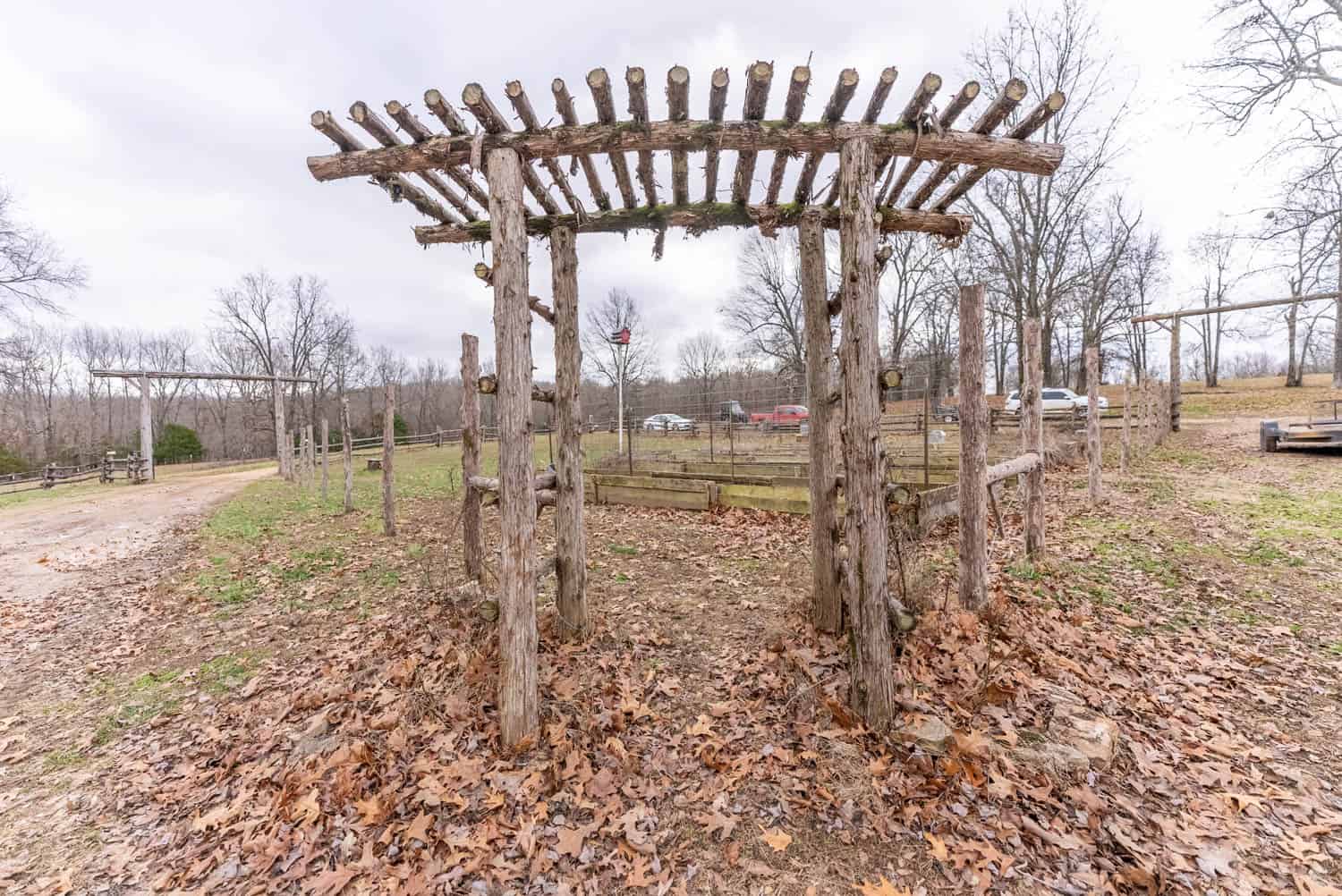 OZARKS COUNTRY HOME & FARM FOR SALE NEAR SALEM AR