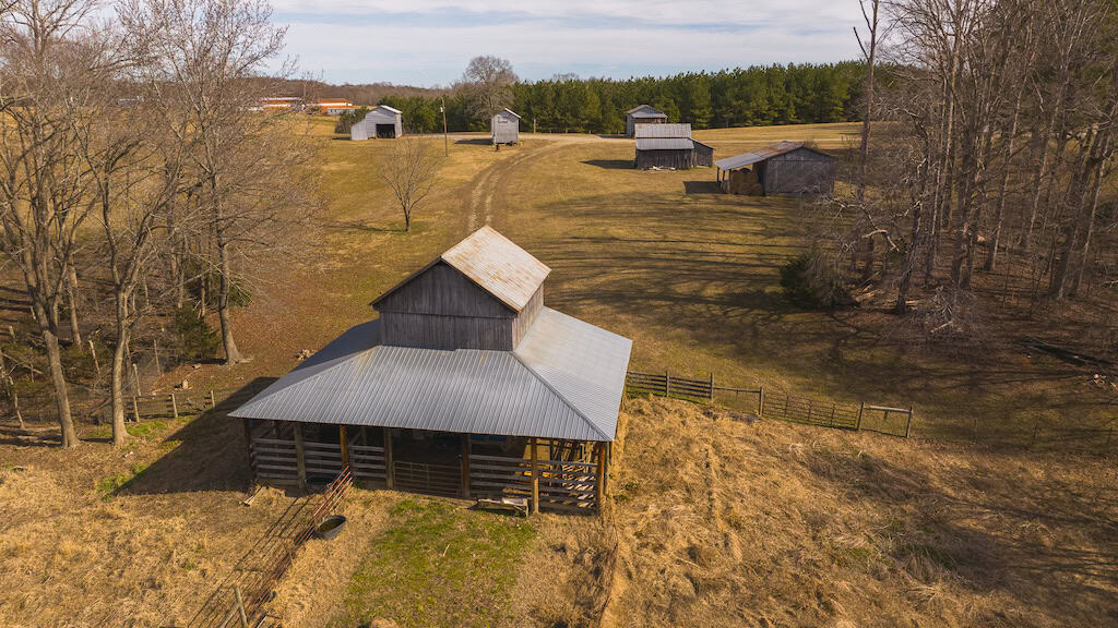 Country Home and Farmland for Sale in Jetersville, VA