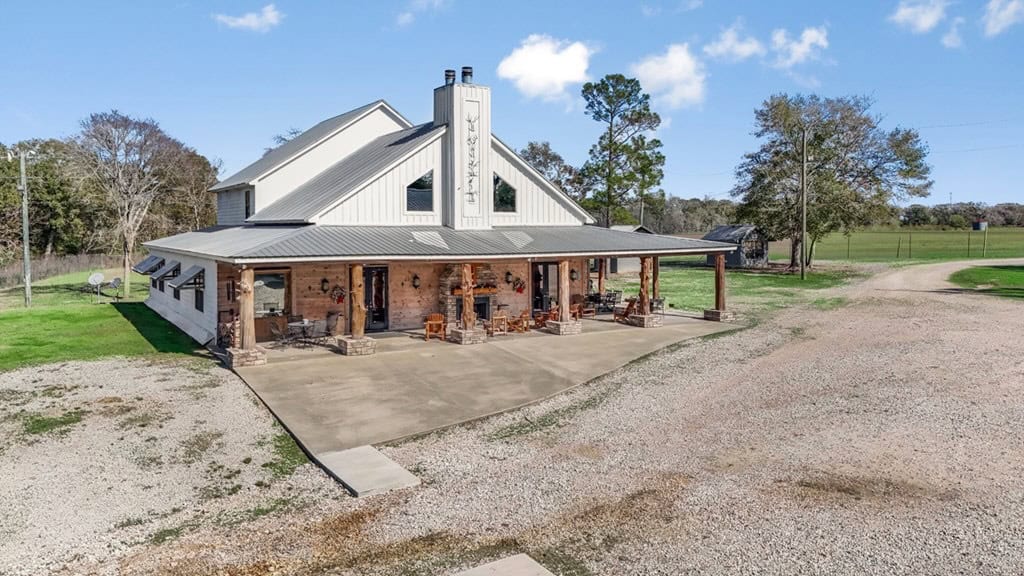 High Fence Hunting, 3 Lodges, 6 Cabins, Acadia Parish, LA