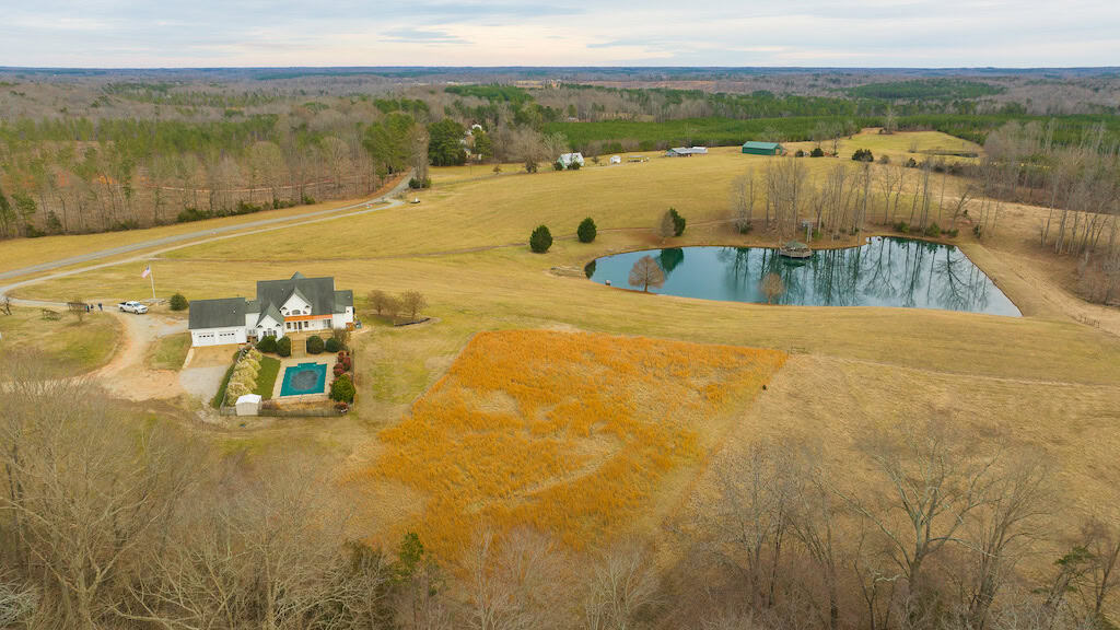 Country Home and Farmland for Sale in Jetersville, VA