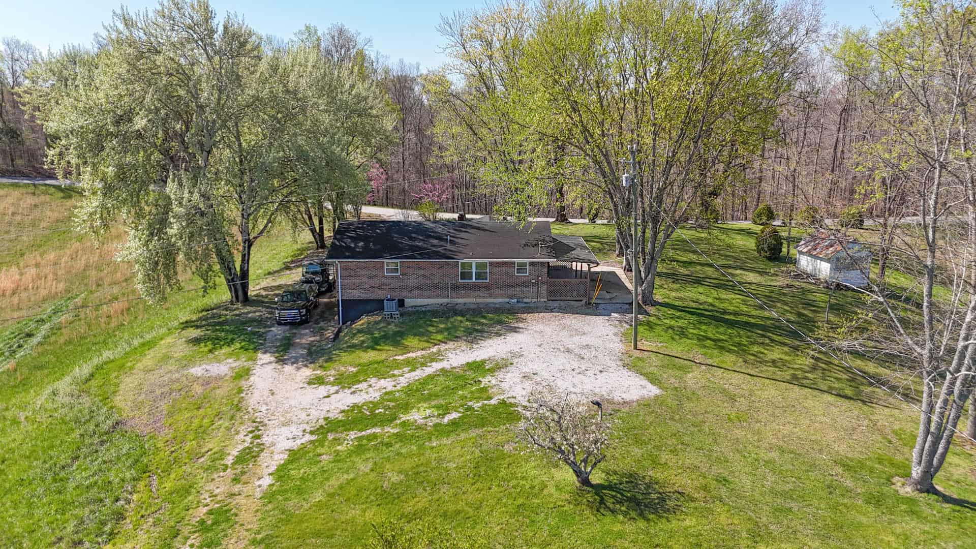 93 acre hunting property with home and large shop adjoining Lake Cumberland. Wayne County Kentucky. South Central Kentucky
