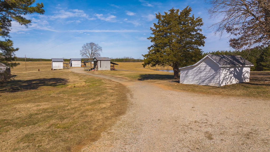 Country Home and Farmland for Sale in Jetersville, VA