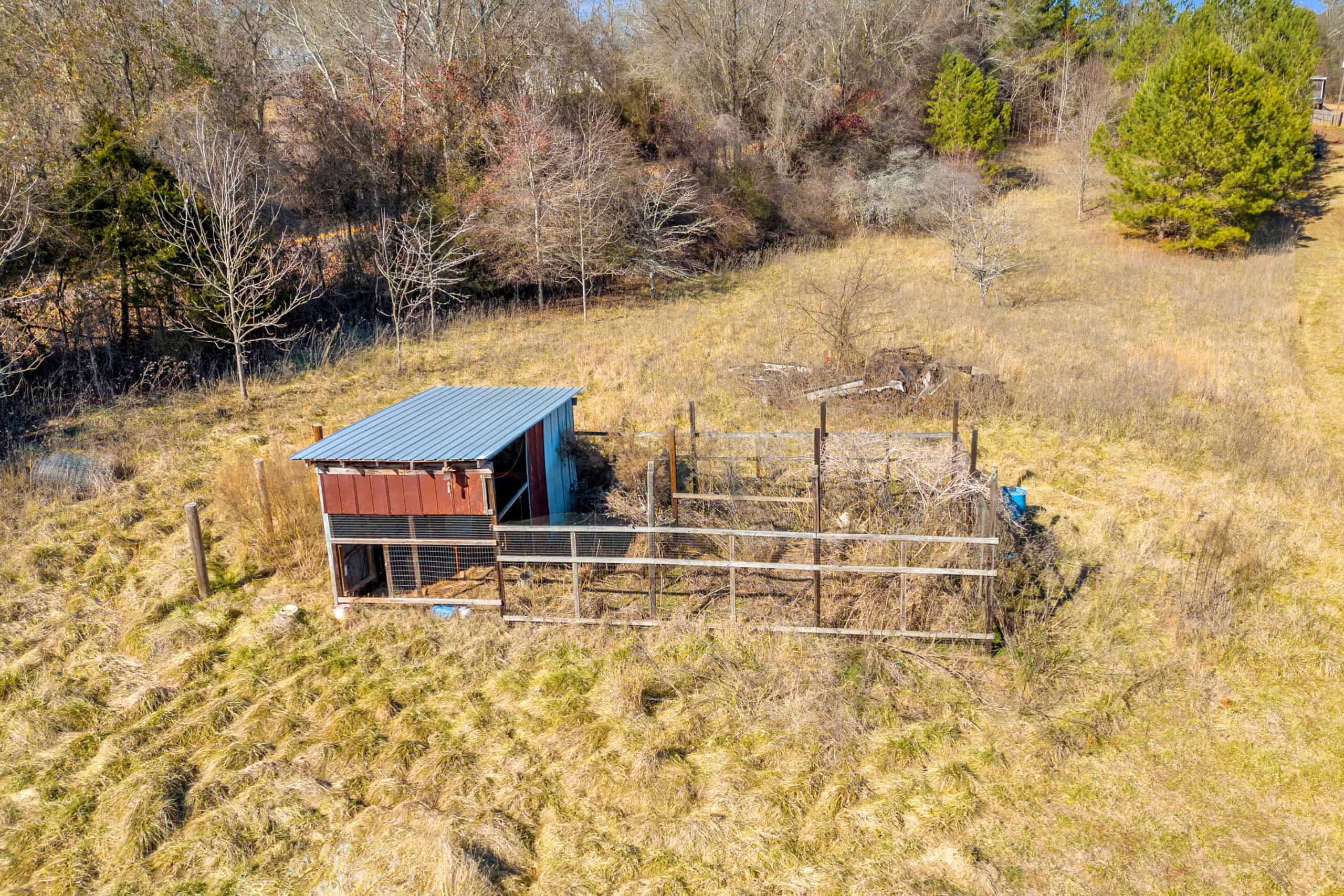 49+/- Acres of Beautiful Pasture with Two Ponds, Barn, and Creek Frontage.
