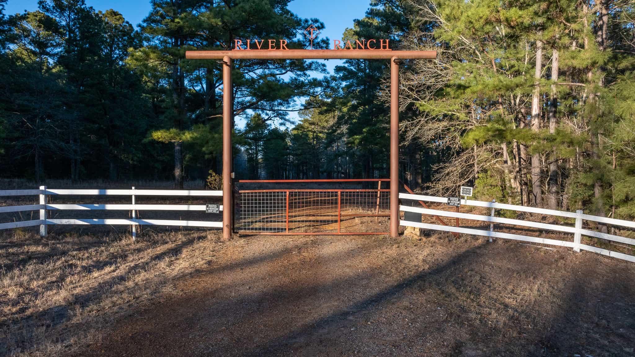 East Texas Hunting Land for sale Sabine River Frontage Gladewater TX