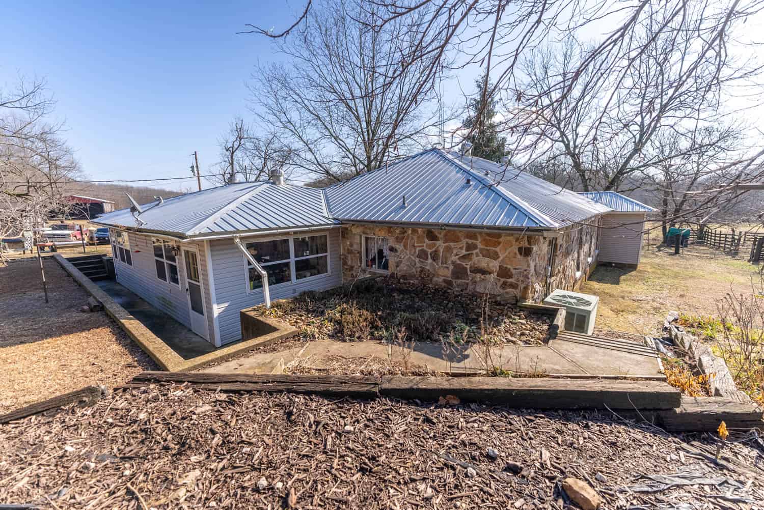 Farm for Sale in the Missouri AND Arkansas Ozarks