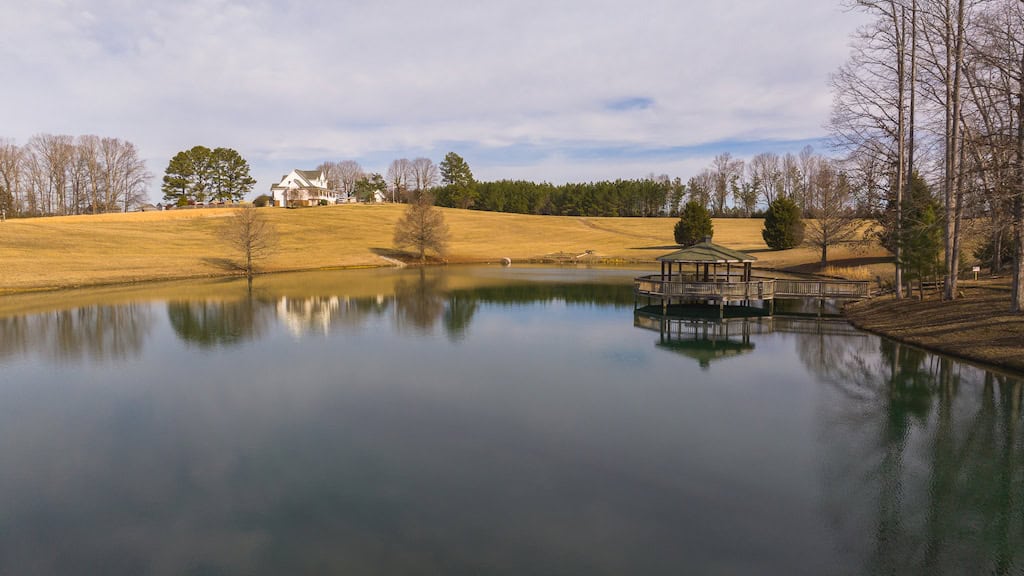 Country Home and Farmland for Sale in Jetersville, VA