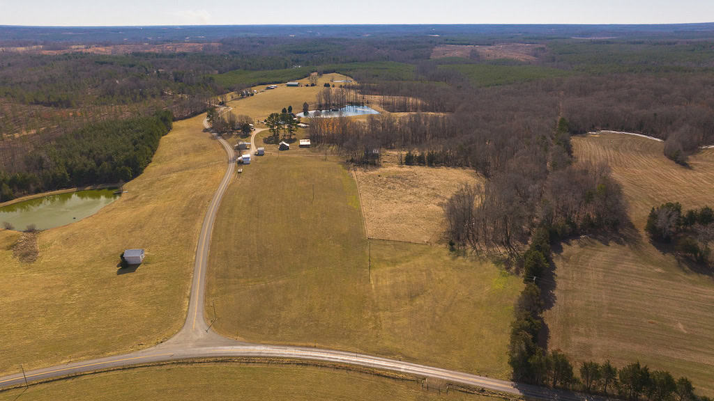 Country Home and Farmland for Sale in Jetersville, VA