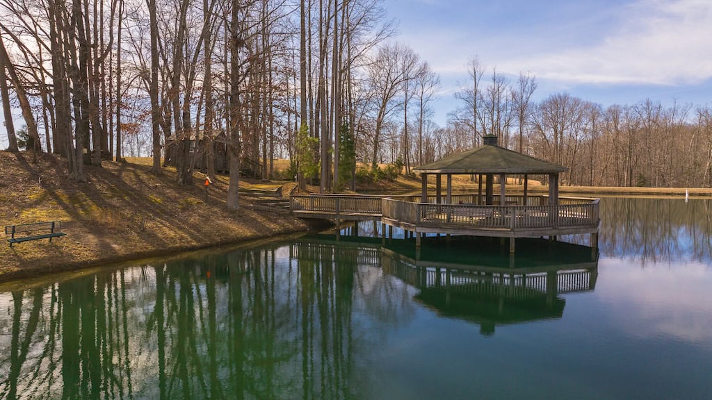 Country Home and Farmland for Sale in Jetersville, VA