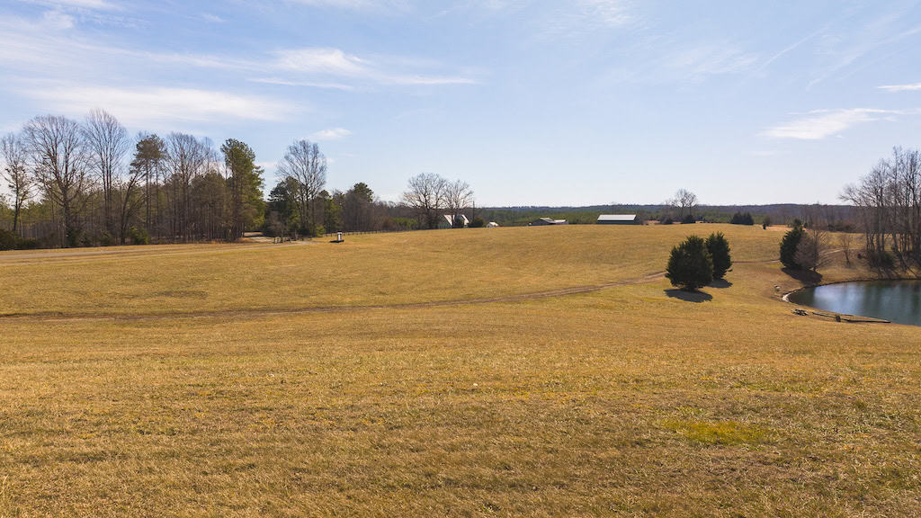 Country Home and Farmland for Sale in Jetersville, VA