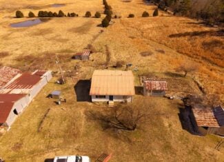 Farmhouse and 82 Acres in the Oregon County Ozarks