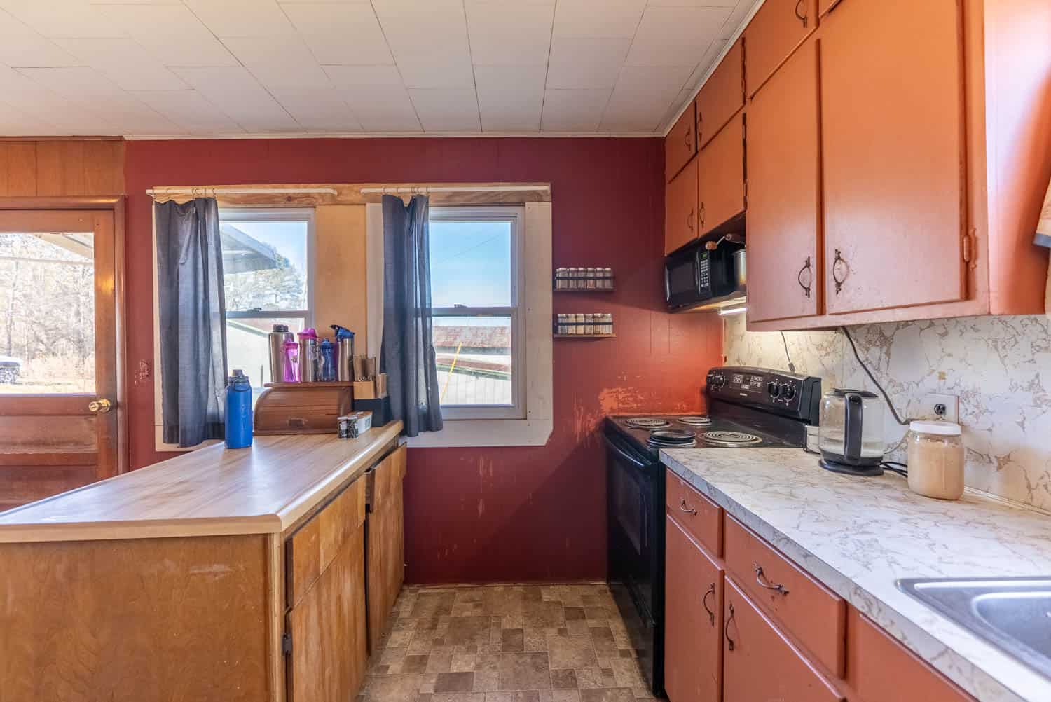 Farmhouse and 82 Acres in the Oregon County Ozarks