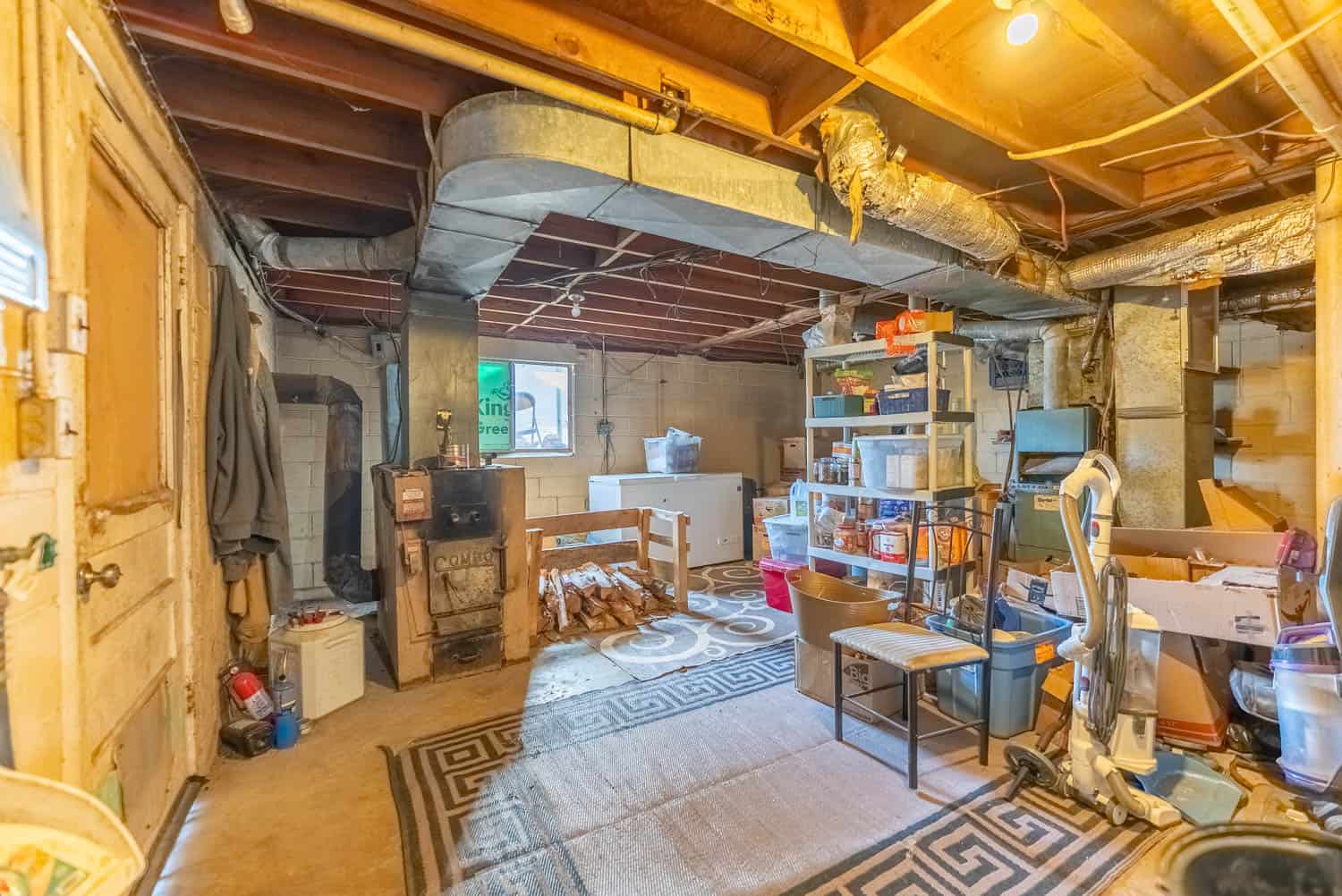 Farmhouse and 82 Acres in the Oregon County Ozarks