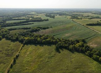 Albany, Mo farm with 196 m/l Acres