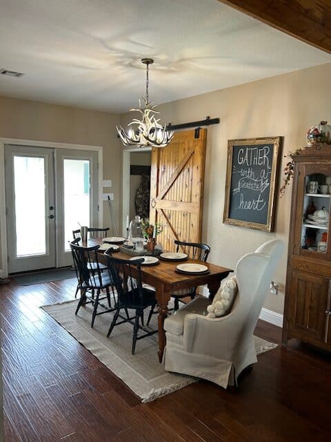 Gorgeous family home situated on 30 acres with two stock ponds