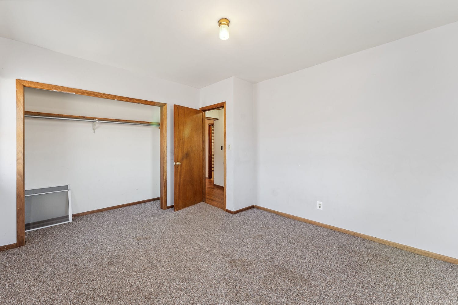 CHARMING 3- BEDROOM HOME ON 20 ACRES
