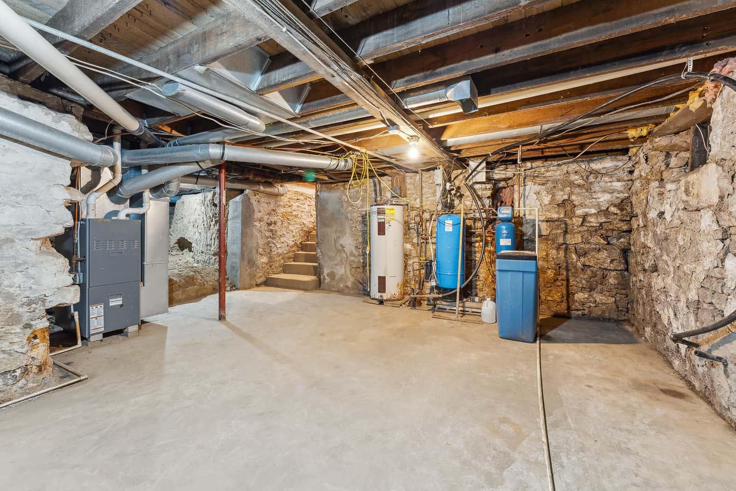 CHARMING 3- BEDROOM HOME ON 20 ACRES