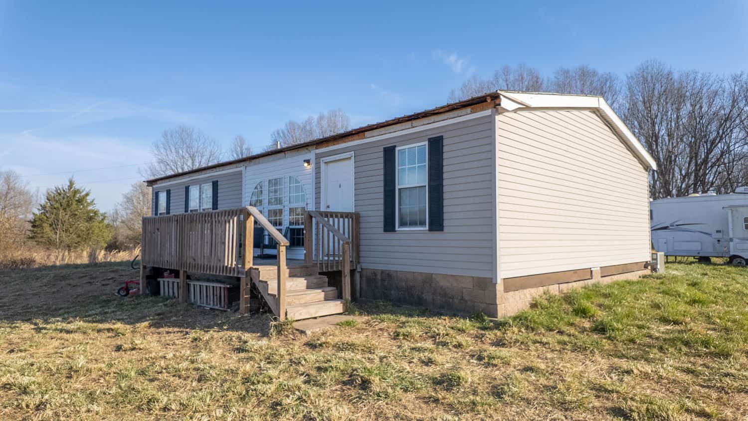 Home and Farm for sale in the Southern Missouri Ozarks