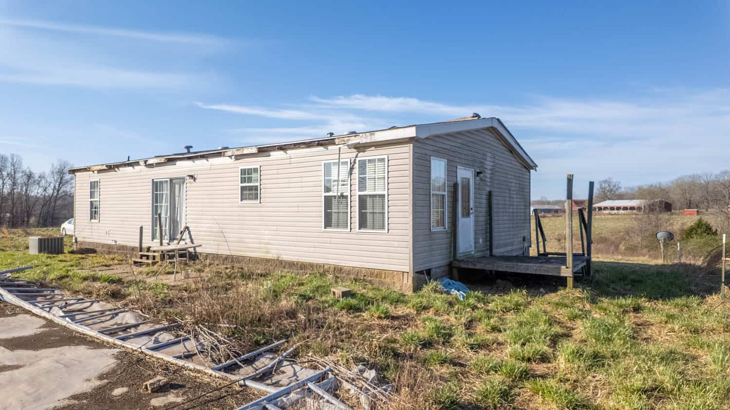 Home and Farm for sale in the Southern Missouri Ozarks