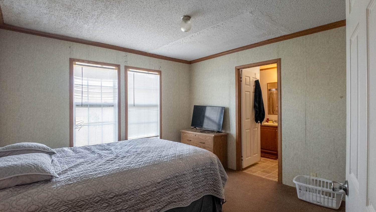 Home and Farm for sale in the Southern Missouri Ozarks
