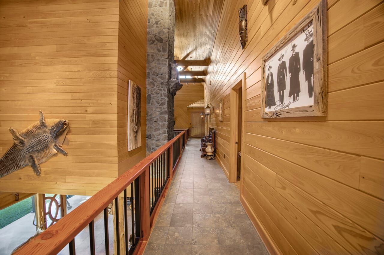 Hunting Lodge with Waterfall in Wilkinson County, MS